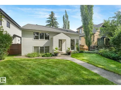 10531 137 ST NW photo 4