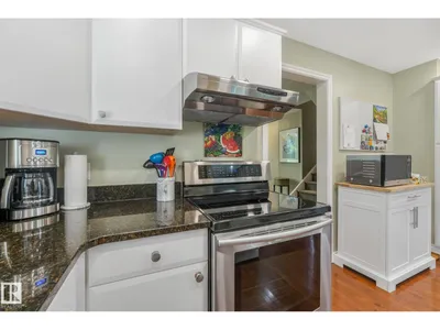 10531 137 ST NW photo 12