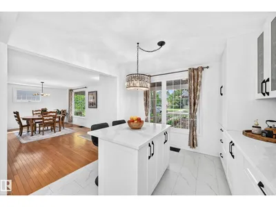 10323 138 ST NW photo 17