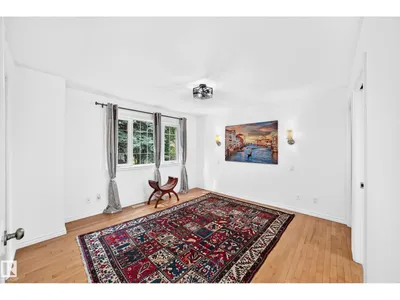 10323 138 ST NW photo 32