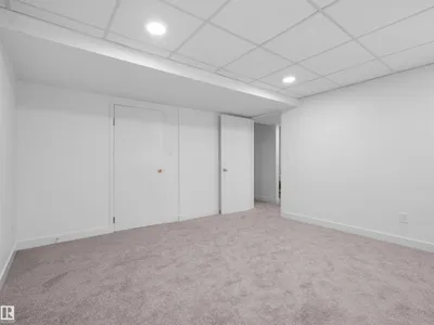 2908 44A AV NW photo 44