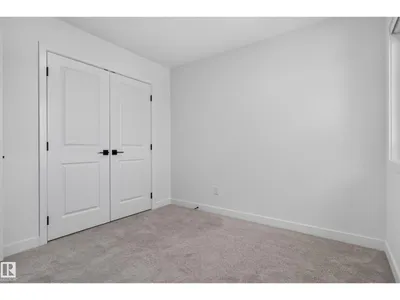 4 parker LN photo 37