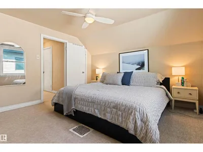 10741 70 AV NW photo 41