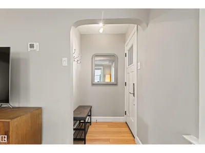 10741 70 AV NW photo 6
