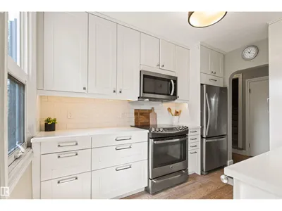 10741 70 AV NW photo 22