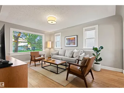 10741 70 AV NW photo 10