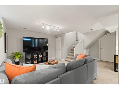 10741 70 AV NW photo 47