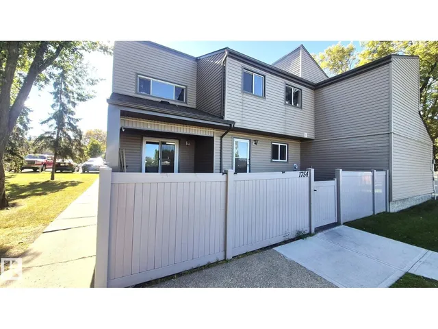 1754 Lakewood RD S NW, Edmonton