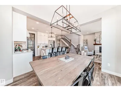 22380 93 AV NW photo 12