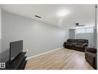 10207 & 10209 120 AV NW photo 16