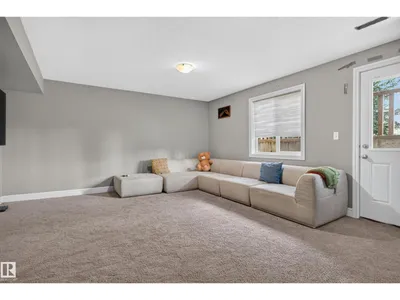 #21 15151 43 ST NW NW photo 29
