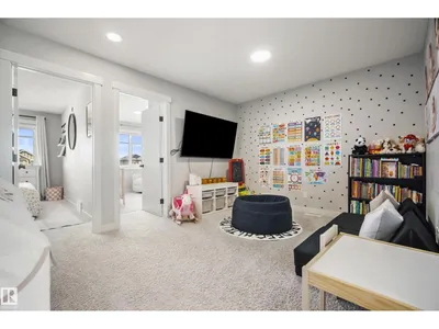 22359 93 AV NW photo 10