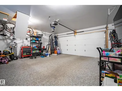 22359 93 AV NW photo 25