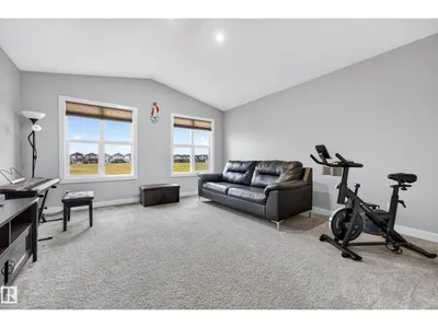 20503 99 AV NW photo 22