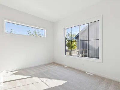 7119 52 AV photo 15