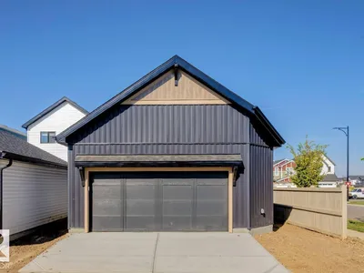 7119 52 AV photo 32