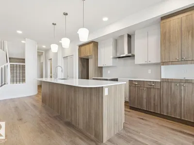 22522 83A AV NW photo 7