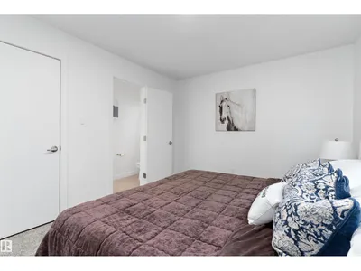 5 GLENBROOK BV photo 26