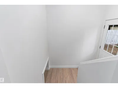 5 GLENBROOK BV photo 4