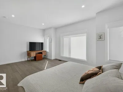 6005 107 ST NW photo 32