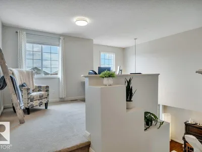 313 SOUTHWICK BV photo 26