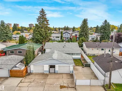 8016 161 ST NW photo 60
