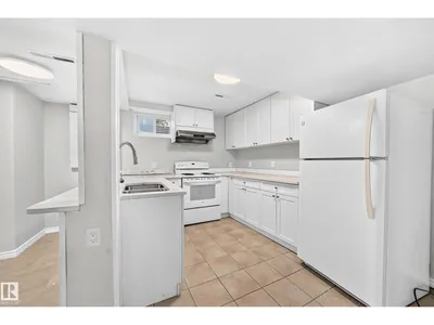 10919 69 AV NW photo 42