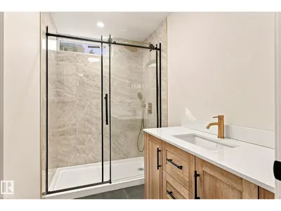 #37 1415 62 ST NW photo 32