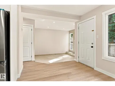 #37 1415 62 ST NW photo 9