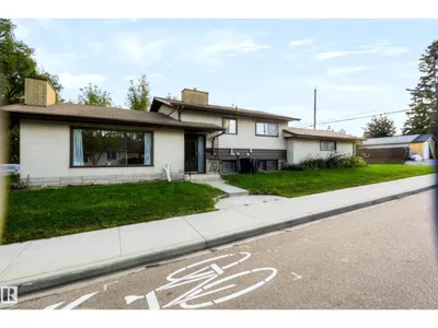 5303 119 AV NW photo 4