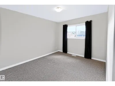 5303 119 AV NW photo 14