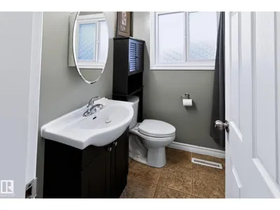 5303 119 AV NW photo 12