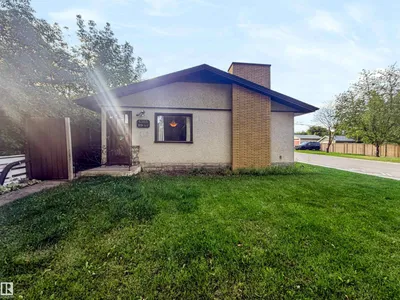 5303 119 AV NW photo 19