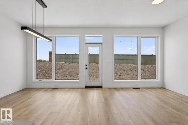 8108 230 Street NW photo 3