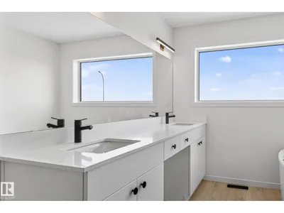 8108 230 Street NW photo 31