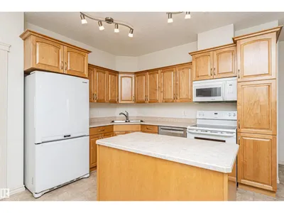 #325 9820 165 ST NW photo 8