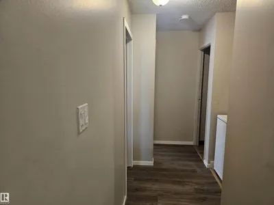 11822 39 ST NW photo 10