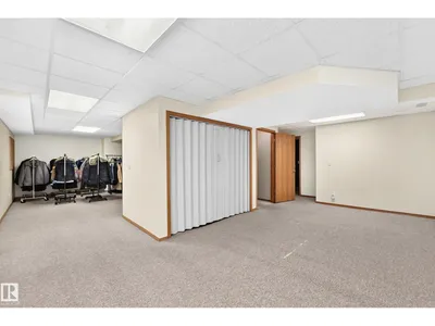 271 ORMSBY RD E NW photo 43