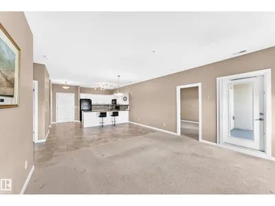 #436 160 MAGRATH RD NW photo 17