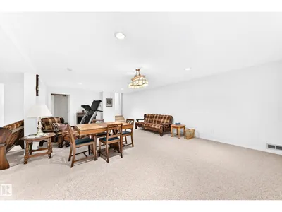 111 LAKESIDE PL photo 33