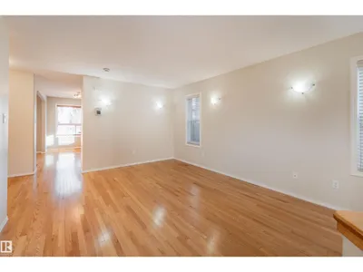 812 BARNES LINK SW photo 15