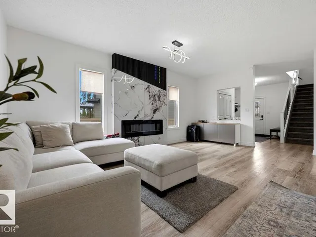 13703 166 AV NW, Edmonton