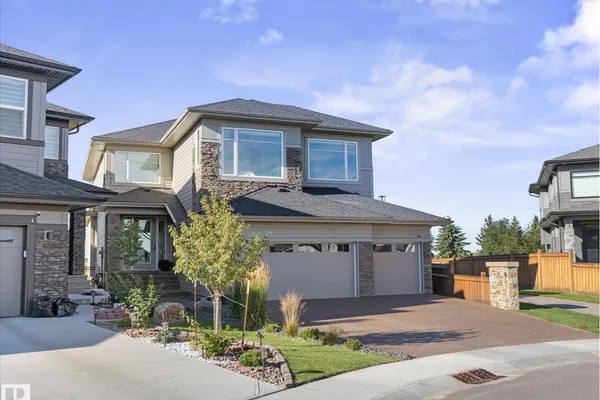 1558 HOWES PL SW photo 3