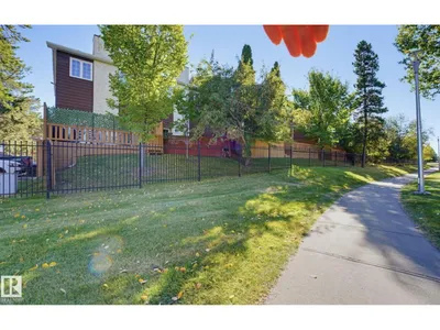 17072 67 AV NW photo 18