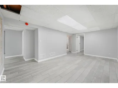 10218 167A AV NW photo 35