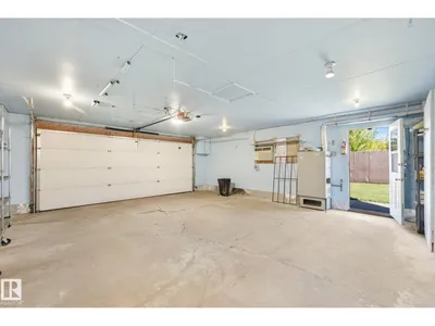 10218 167A AV NW photo 53