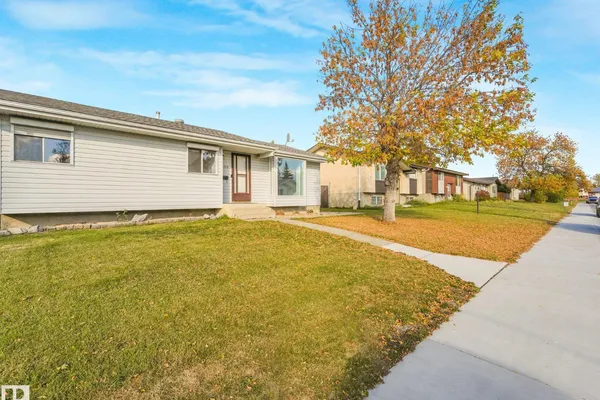 10218 167A AV NW photo 2
