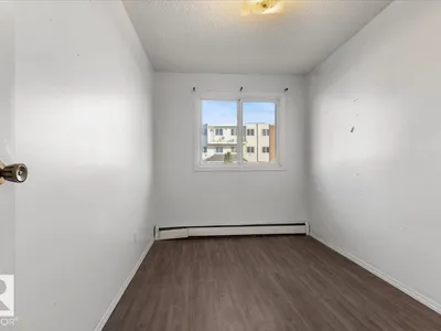 #108A 14520 52 ST NW photo 18