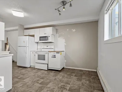#108A 14520 52 ST NW photo 8