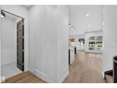 9415 144 ST NW photo 8